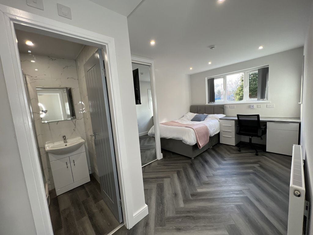 42 George Road, B29 6AH Image 3