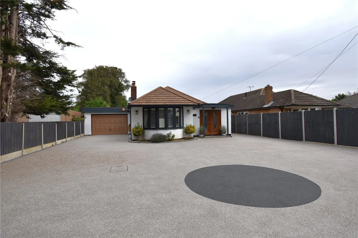 Dumont Avenue, St. Osyth, Clacton-on-Sea, Essex, CO16