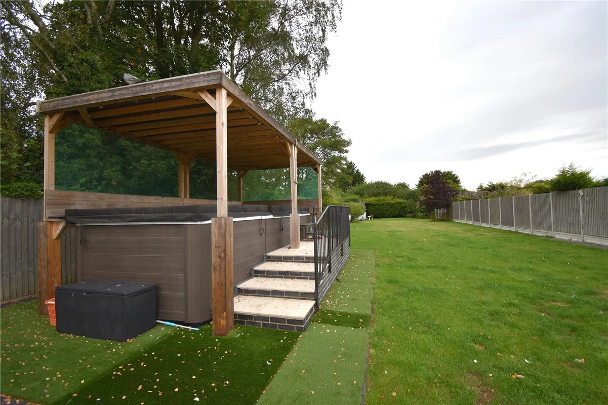 Dumont Avenue, St. Osyth, Clacton-on-Sea, Essex, CO16