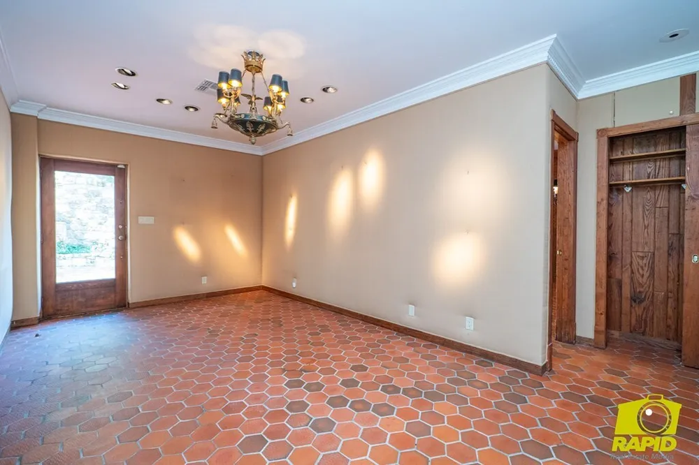 800 W Avenue D, San Angelo, TX 76903