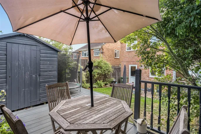 Property carousel image 16