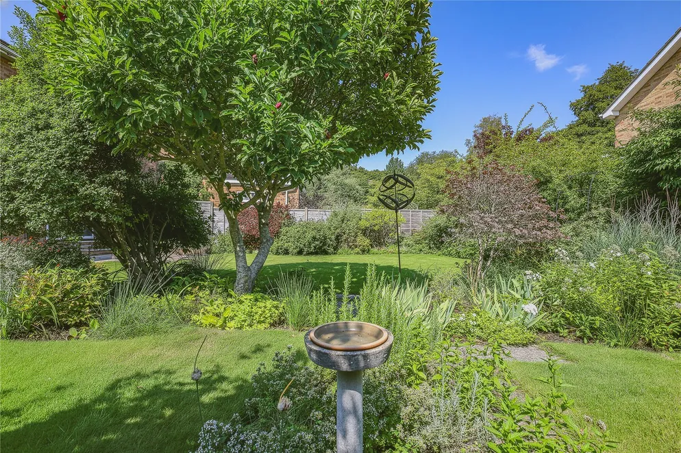 Property carousel item 17