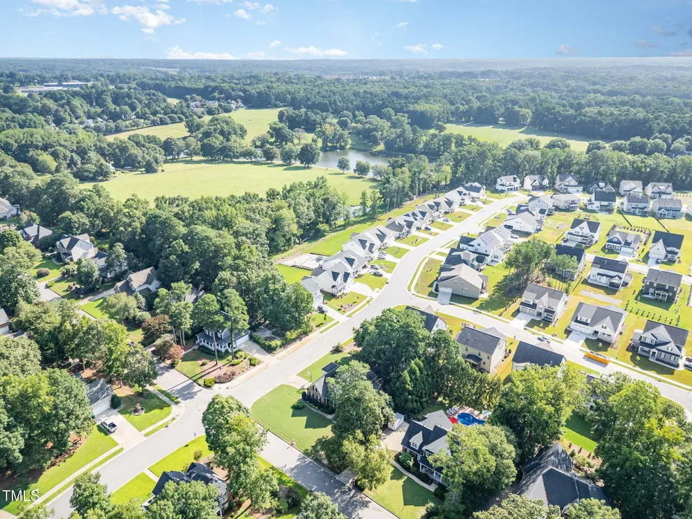 2213 Terri Creek Dr, Fuquay Varina, NC 27526