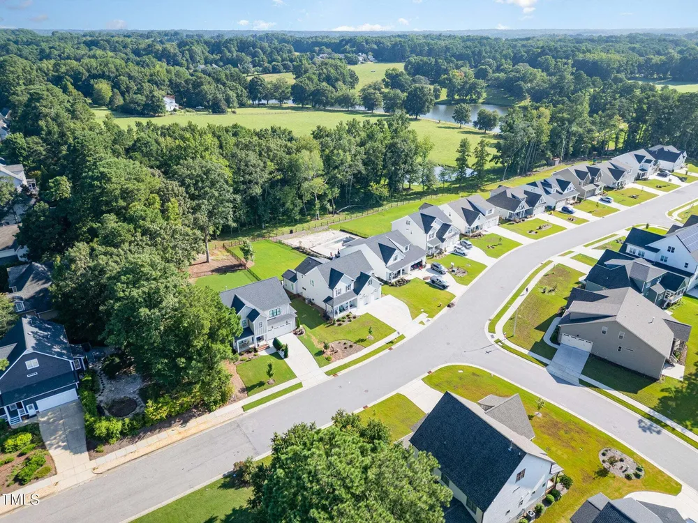 2213 Terri Creek Dr, Fuquay Varina, NC 27526
