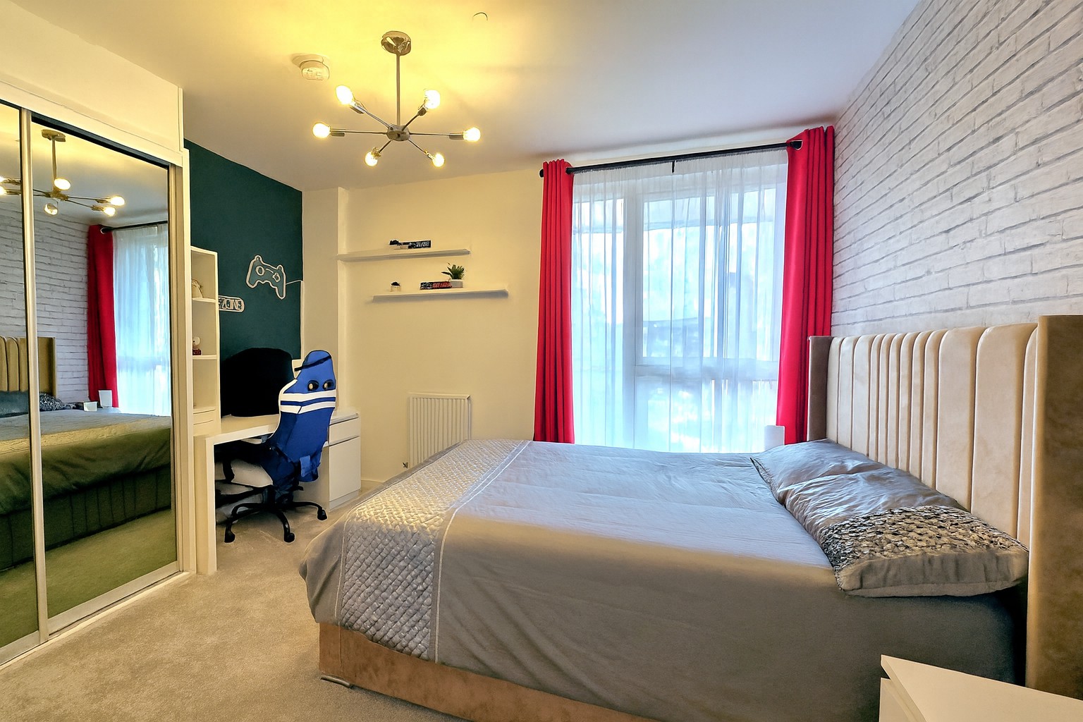 Flexible Short-Term 2 Bed Duplex  Bills Included Image 6