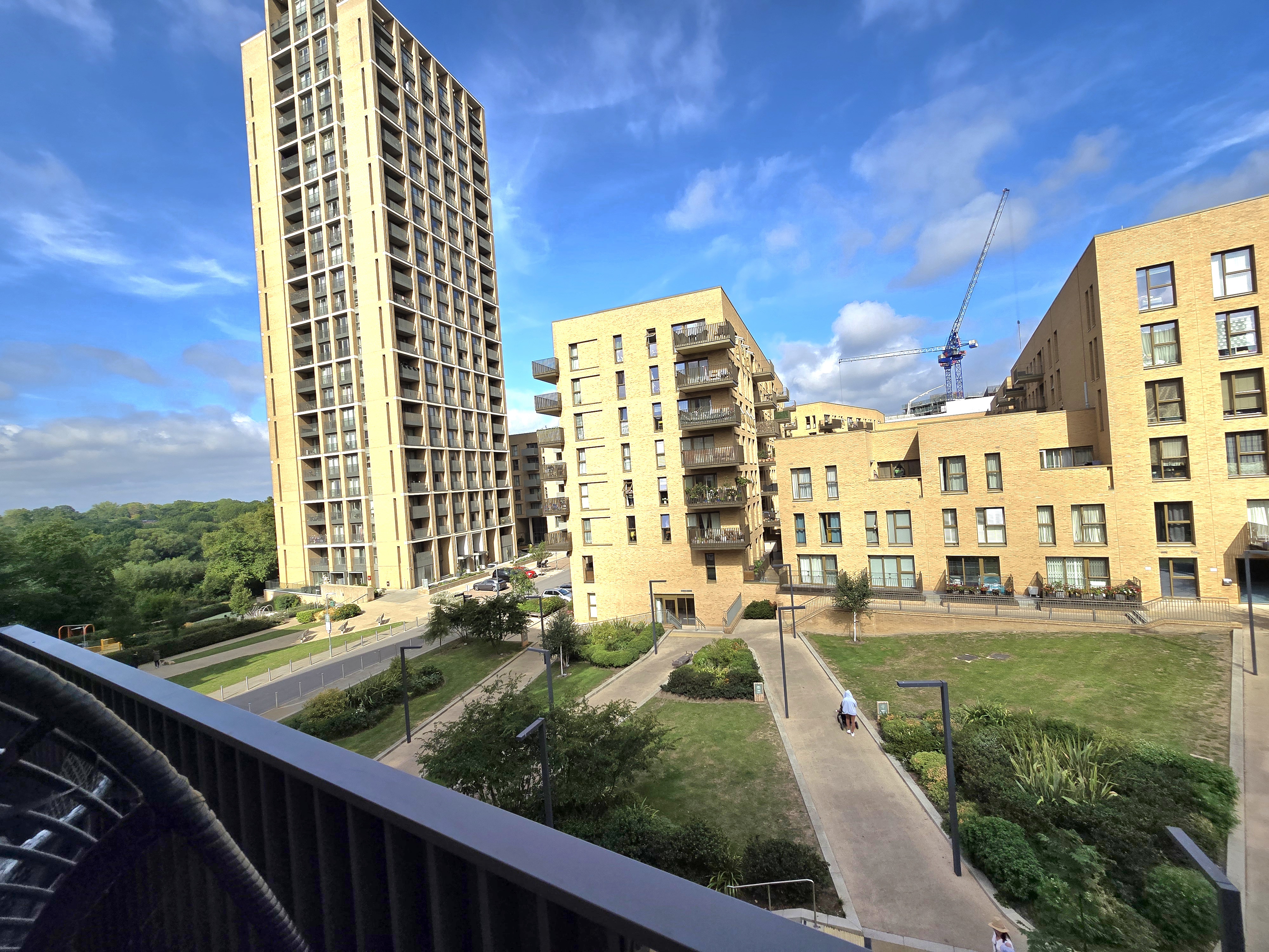 Flexible Short-Term 2 Bed Duplex  Bills Included Image 14
