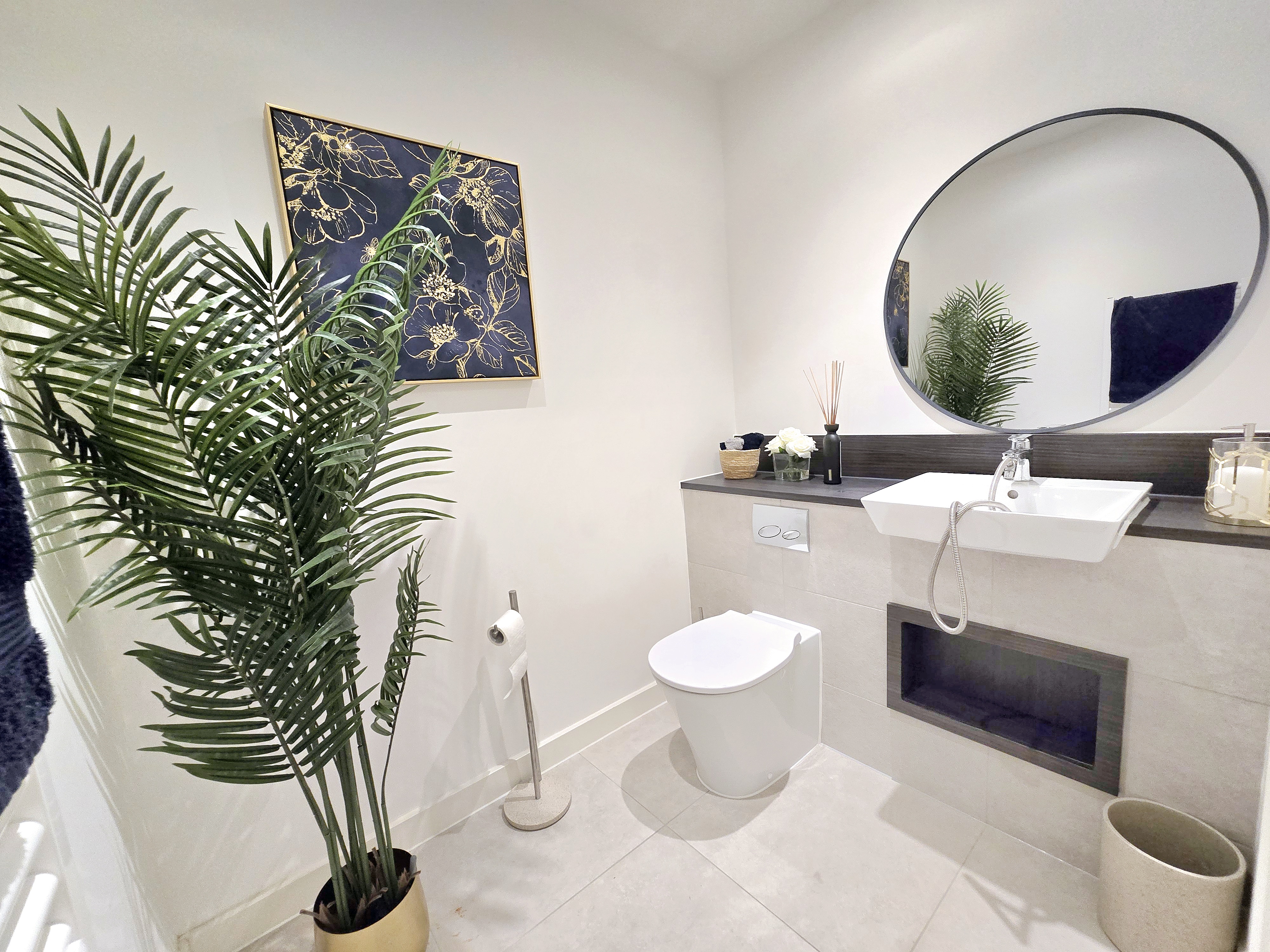 Flexible Short-Term 2 Bed Duplex  Bills Included Image 7