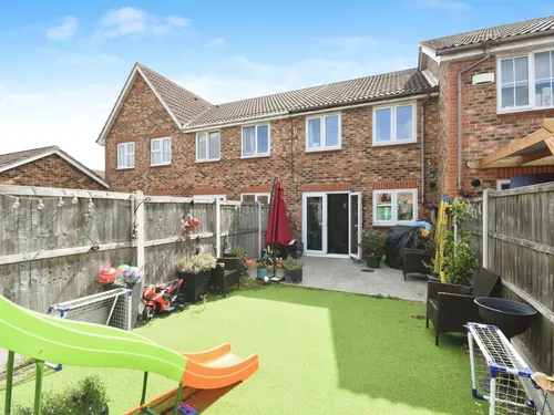 De-Marci Court, Braintreephoto