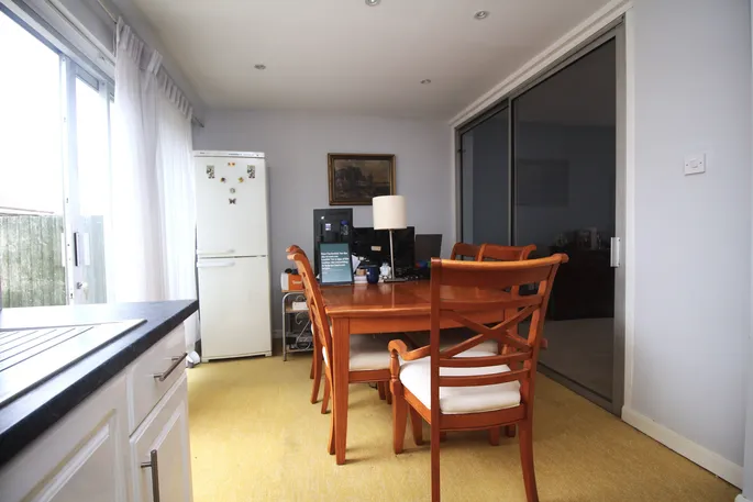 Property carousel image 10