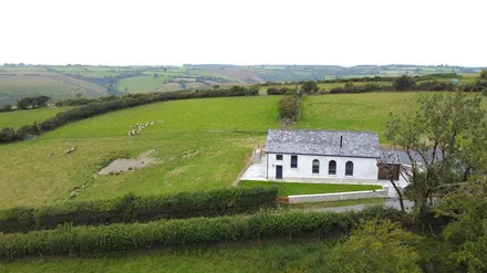  Llanfynydd, SA32