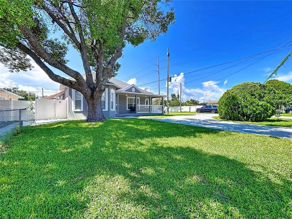 3324 W Abdella St, Tampa, FL 33607