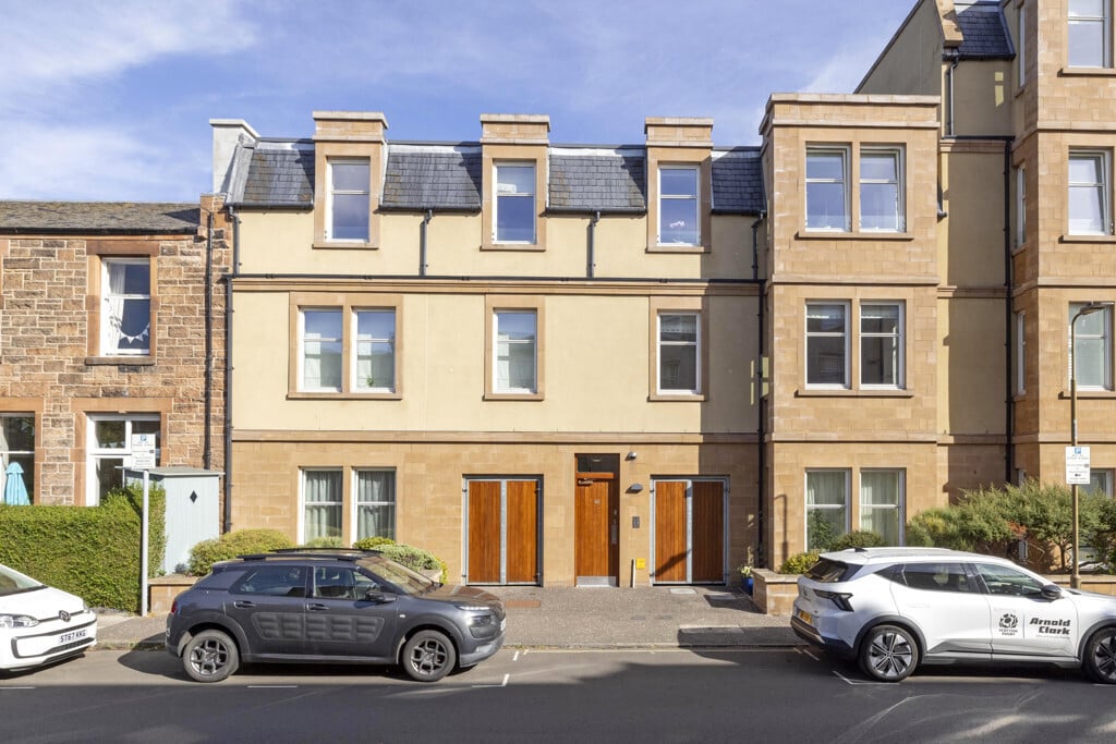 48 Flat 4 Millar Crescent, Morningside, Edinburgh, EH10 5HH Image 1