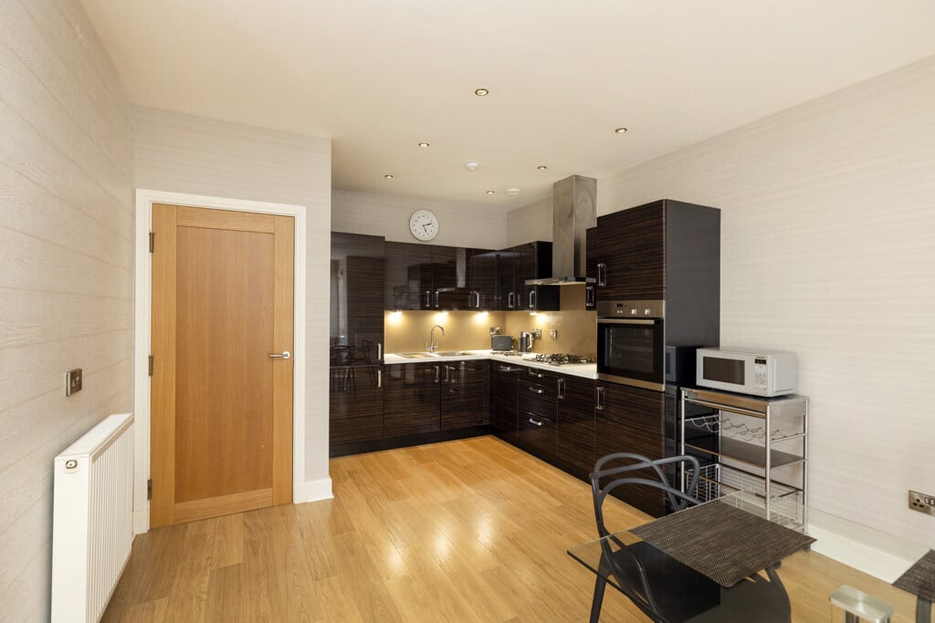 48 Flat 4 Millar Crescent, Morningside, Edinburgh, EH10 5HH Image 10