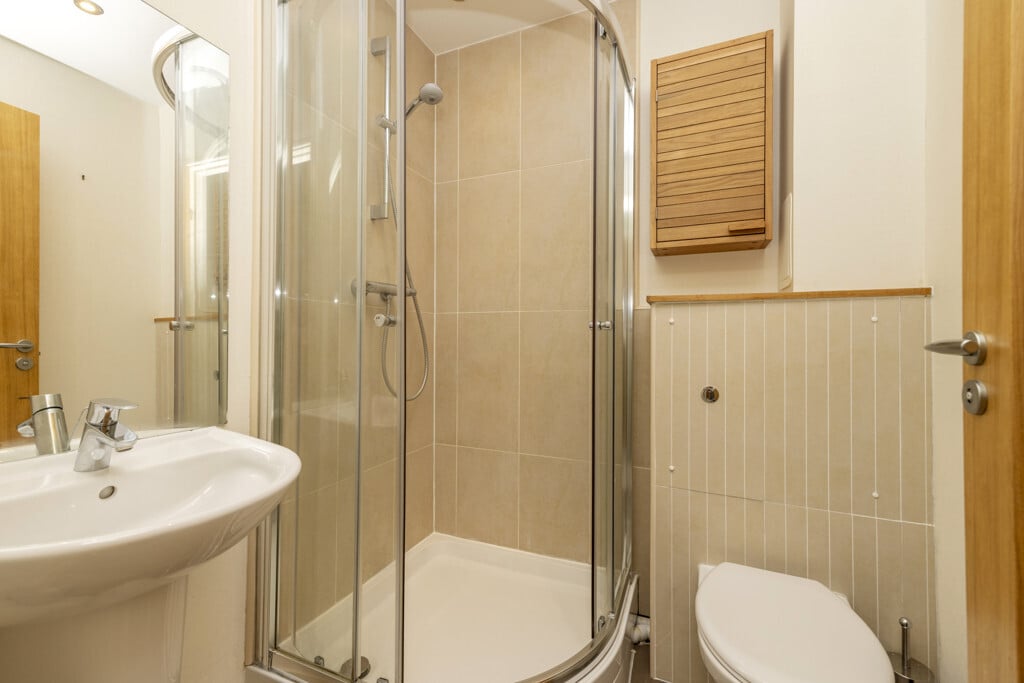 48 Flat 4 Millar Crescent, Morningside, Edinburgh, EH10 5HH Image 15