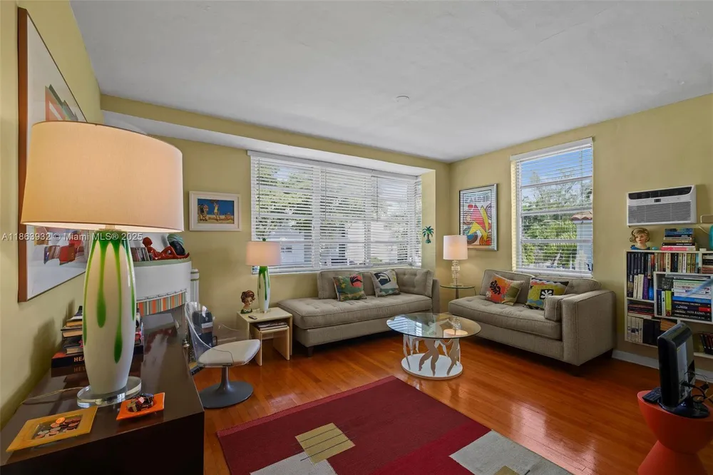 1525 Meridian Ave, Miami Beach, FL 33139