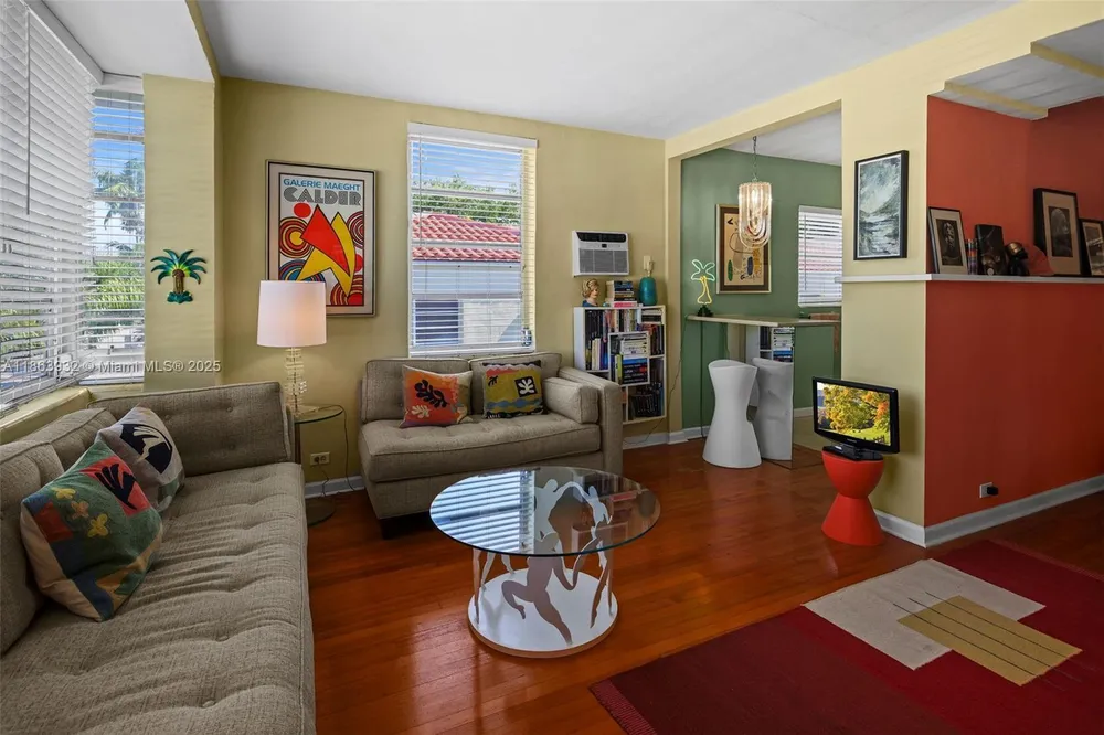 1525 Meridian Ave, Miami Beach, FL 33139