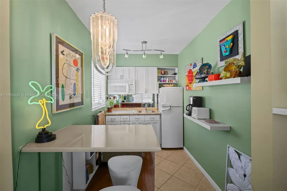 1525 Meridian Ave, Miami Beach, FL 33139