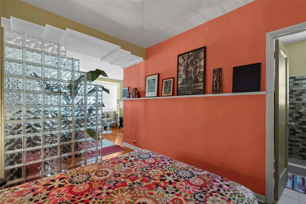 1525 Meridian Ave, Miami Beach, FL 33139