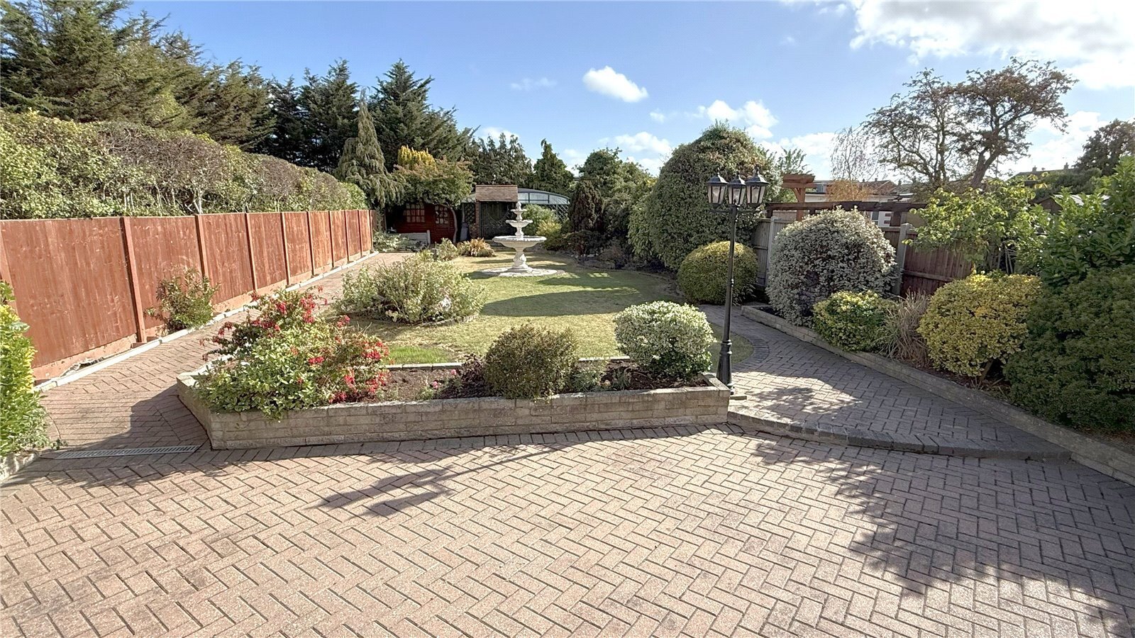Abbotts Hall Chase, Stanford-le-Hope, Essex, SS17 Image 3