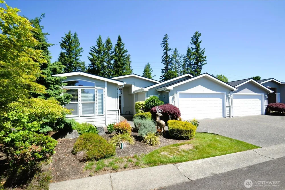 21628 SE 272nd Pl, Maple Valley, WA 98038