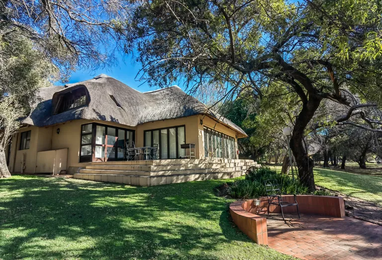 South Africa, North West, Lakeland Estate, Hadeda Street, 32