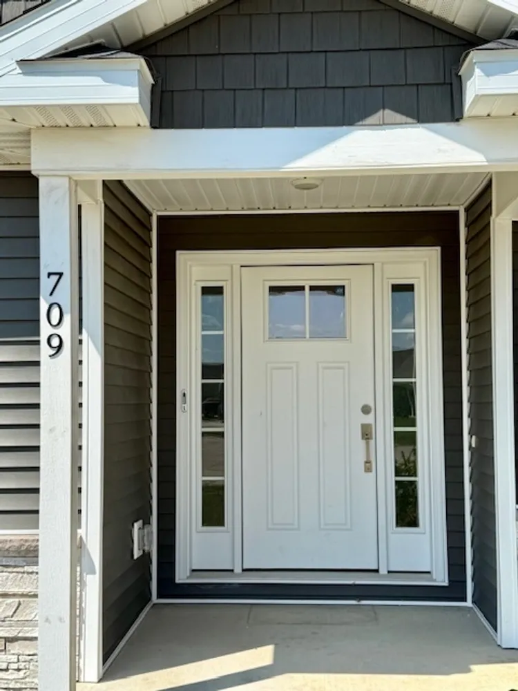 709 N Abbey Rd, Urbana, IL 61802