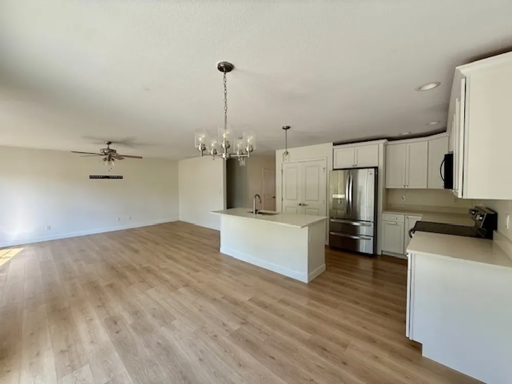 709 N Abbey Rd, Urbana, IL 61802