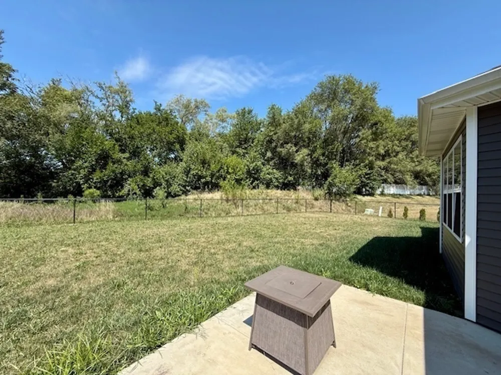 709 N Abbey Rd, Urbana, IL 61802