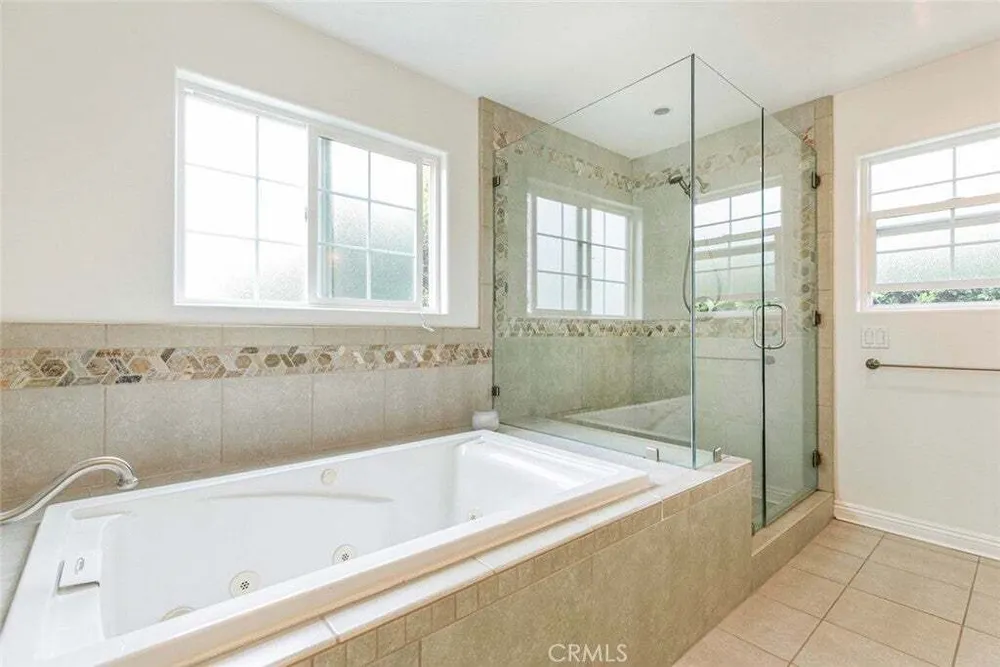 7129 Forbes Ave, Van Nuys, CA 91406