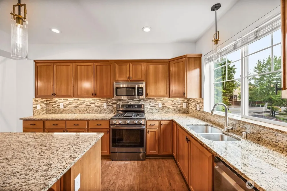 4660 NE 3rd Ct, Renton, WA 98059
