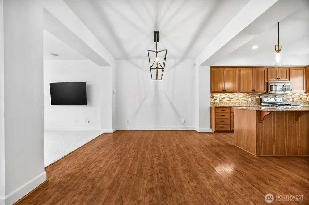 4660 NE 3rd Ct, Renton, WA 98059