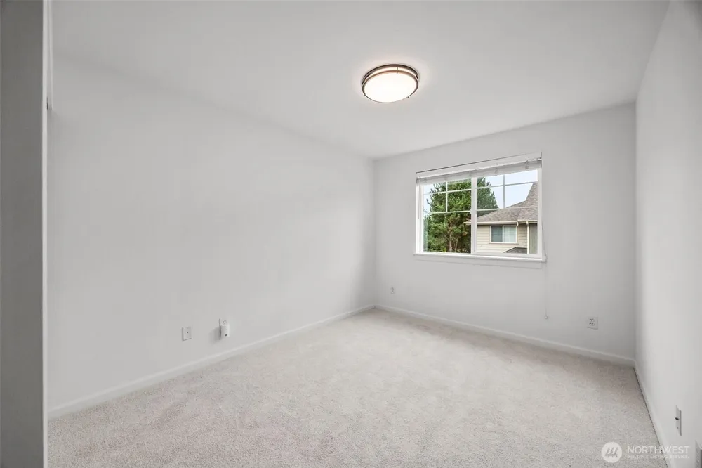 4660 NE 3rd Ct, Renton, WA 98059