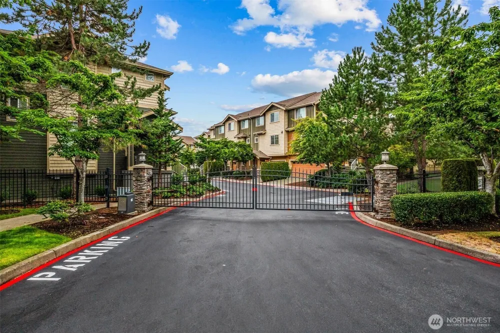 4660 NE 3rd Ct, Renton, WA 98059