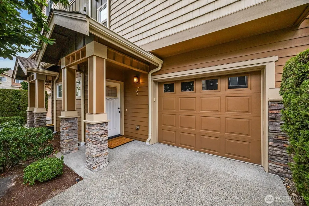 4660 NE 3rd Ct, Renton, WA 98059