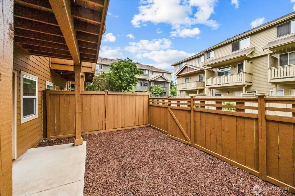 4660 NE 3rd Ct, Renton, WA 98059