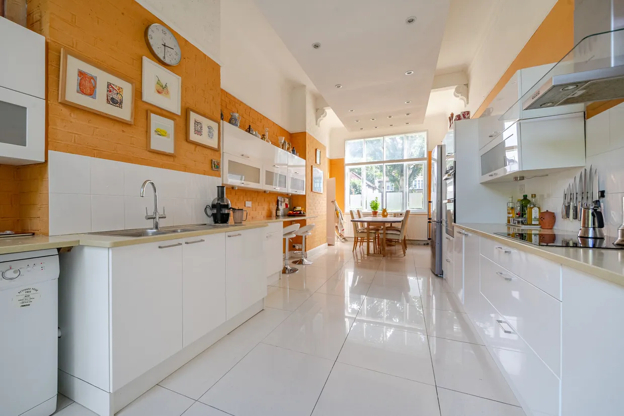 Friern Mount Drive, Whetstone, N20 photo 12