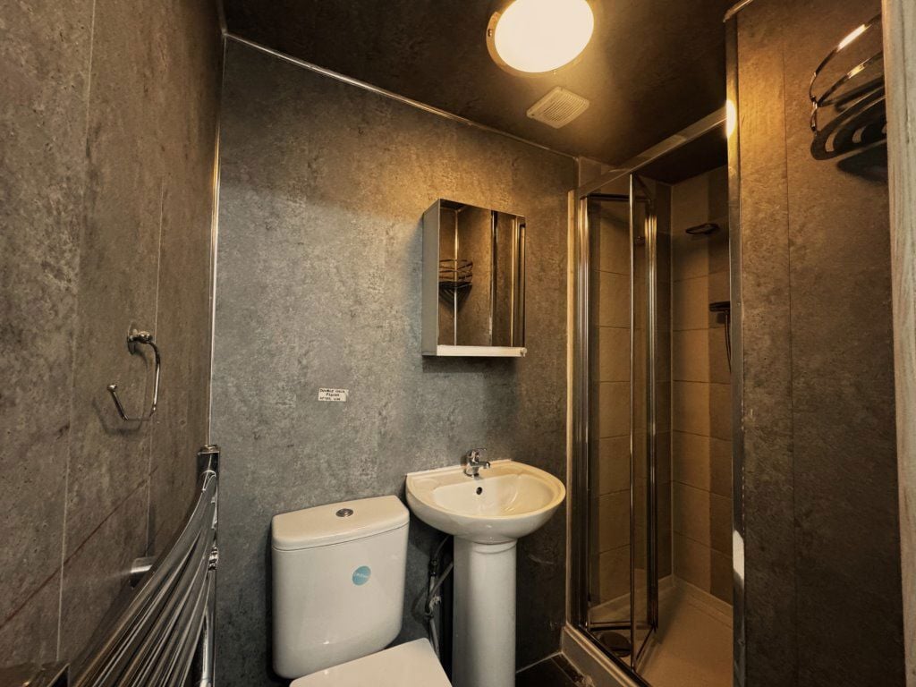 106 Hubert Road, B29 6ER Image 6