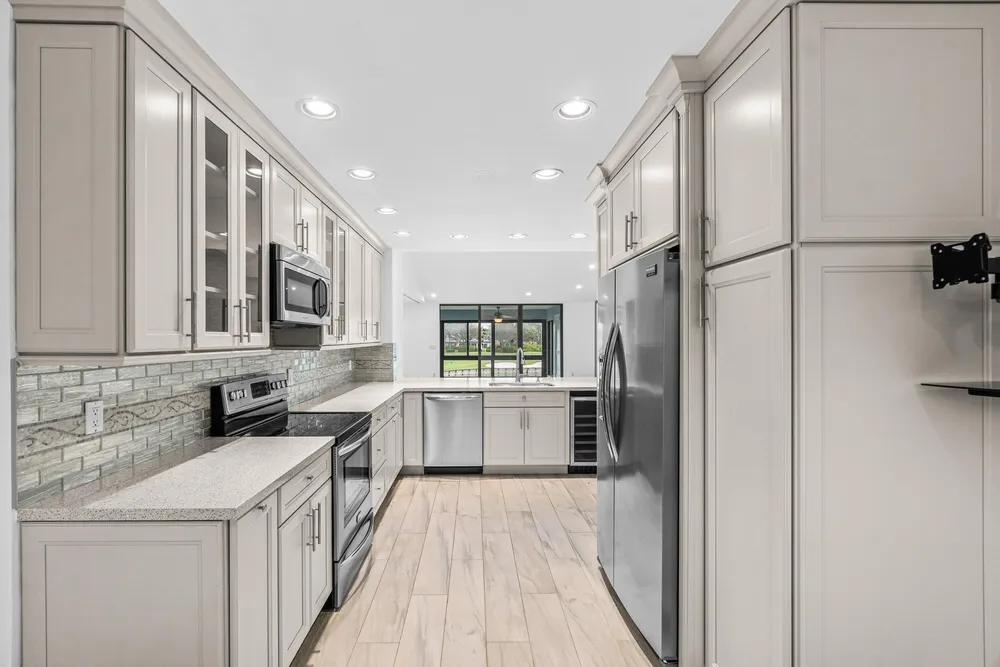23 Eastgate Dr, Boynton Beach, FL 33436
