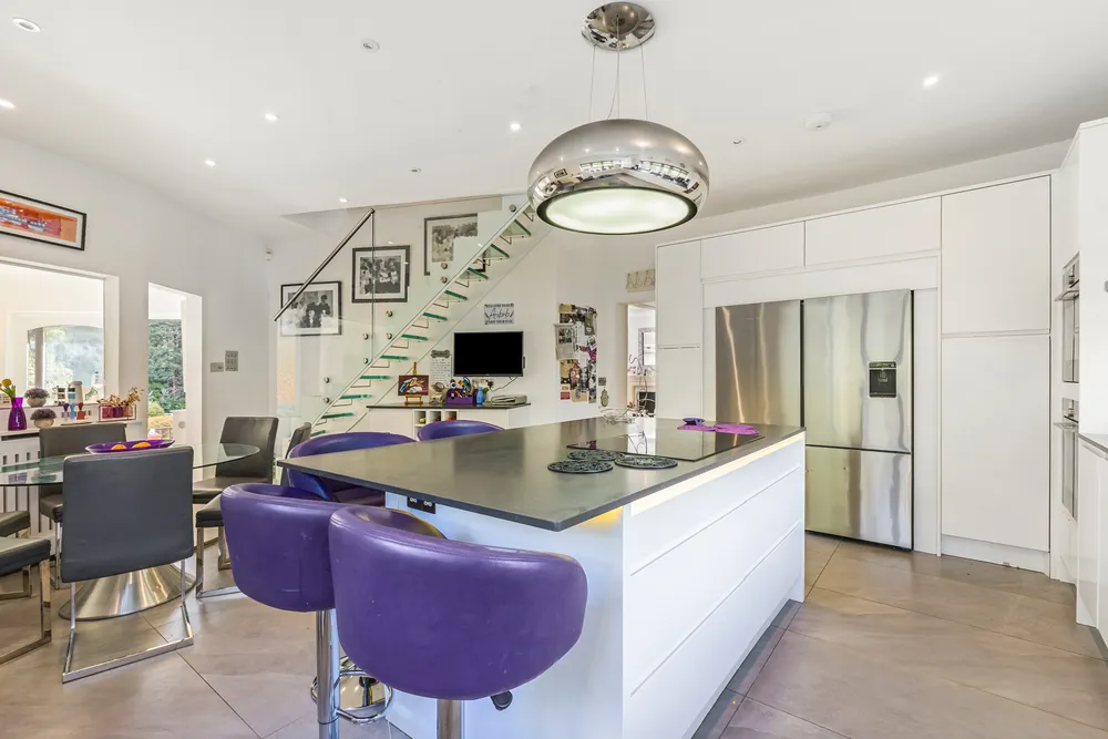 Spring Lake, Stanmore, HA7