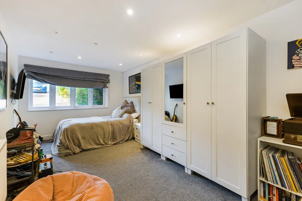 Spring Lake, Stanmore, HA7