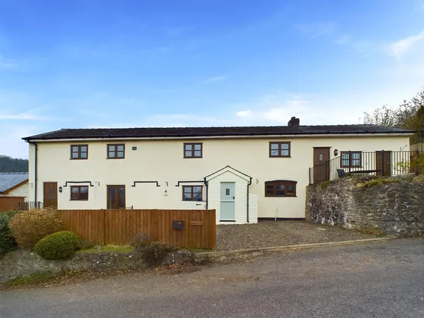 Pentre Ucha, Meifod, SY22 6DH