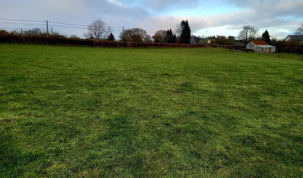 Development land in Adfa