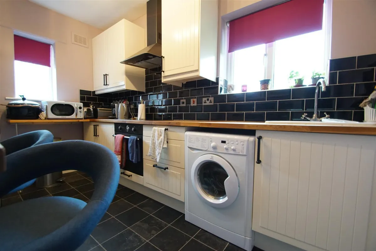 Sandringham Gardens, Alwoodley, LS17