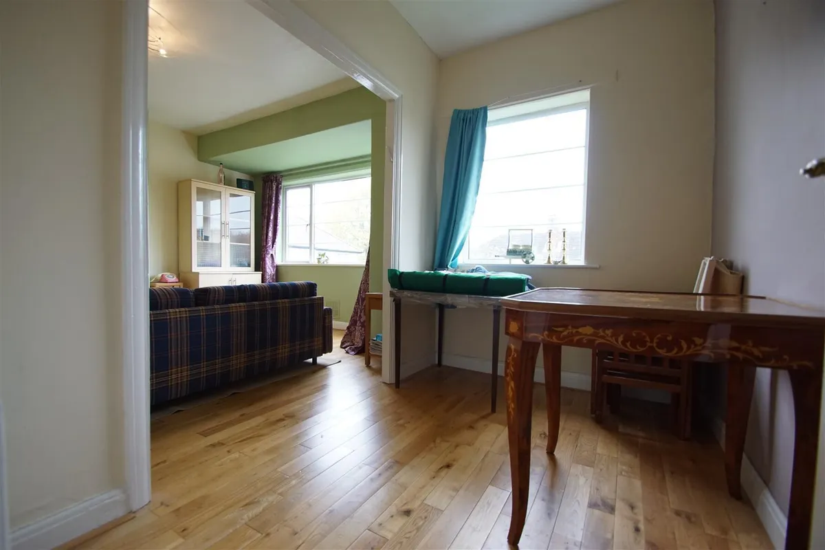 Sandringham Gardens, Alwoodley, LS17