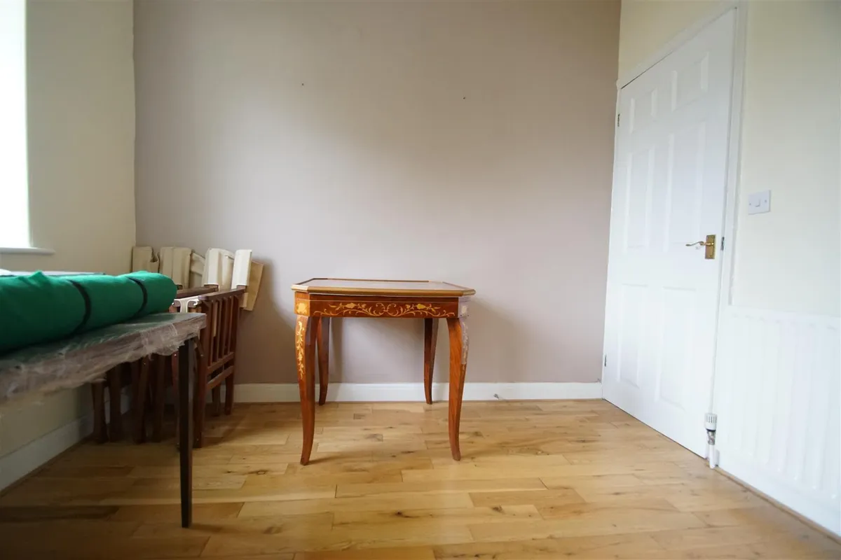 Sandringham Gardens, Alwoodley, LS17