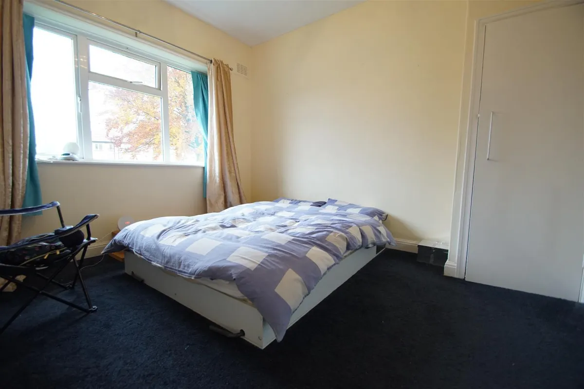 Sandringham Gardens, Alwoodley, LS17