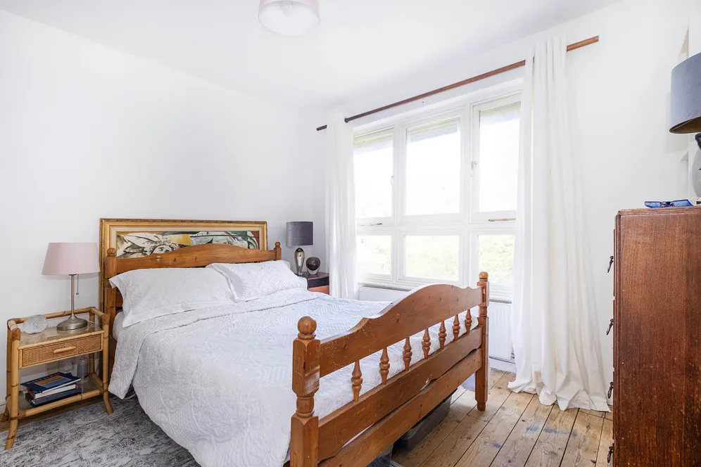 Brocklebank Road, London, SW18 photo 9