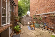 Brocklebank Road, London, SW18 photo 12