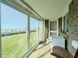 De La Warr Parade, Bexhill-On-Sea thumb 2