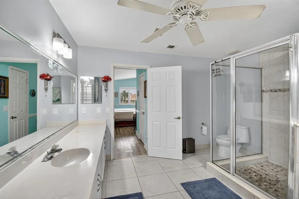 9861 Fairway Cove Ln, Plantation, FL 33324